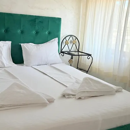 Pensiunea Diamond Guest house *